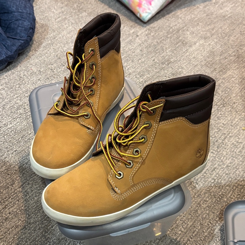 Timberland Tan and Brown Ankle Boots